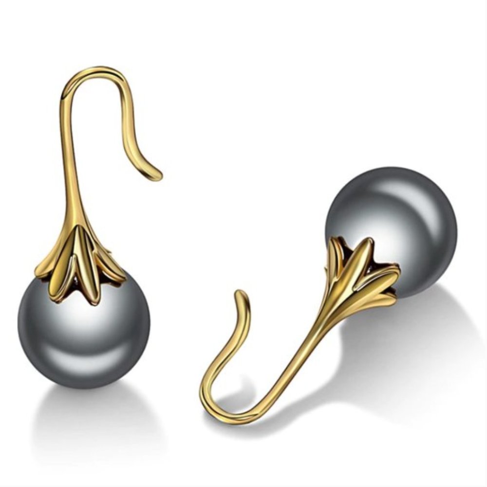 Elegant Grey Pearl Earrings - Picture 3 of 9